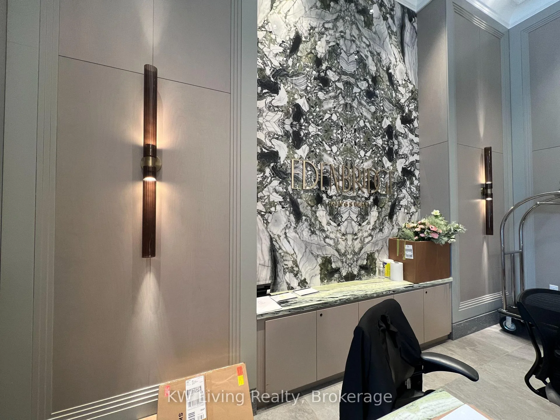 Photo 23 of Unit MZ10, 259 The Kingsway, Etobicoke, Edenbridge-Humber Valley — HOMEH