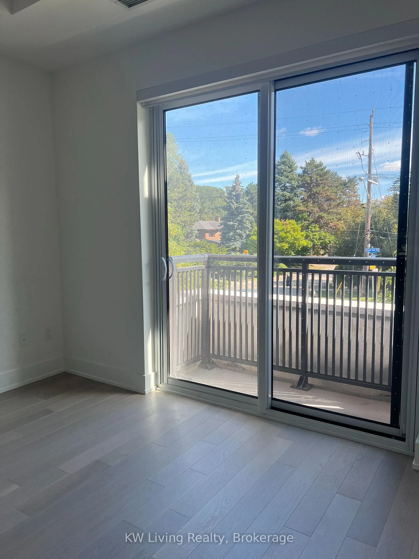 Photo 88 of Unit MZ10, 259 The Kingsway, Etobicoke, Edenbridge-Humber Valley — HOMEH