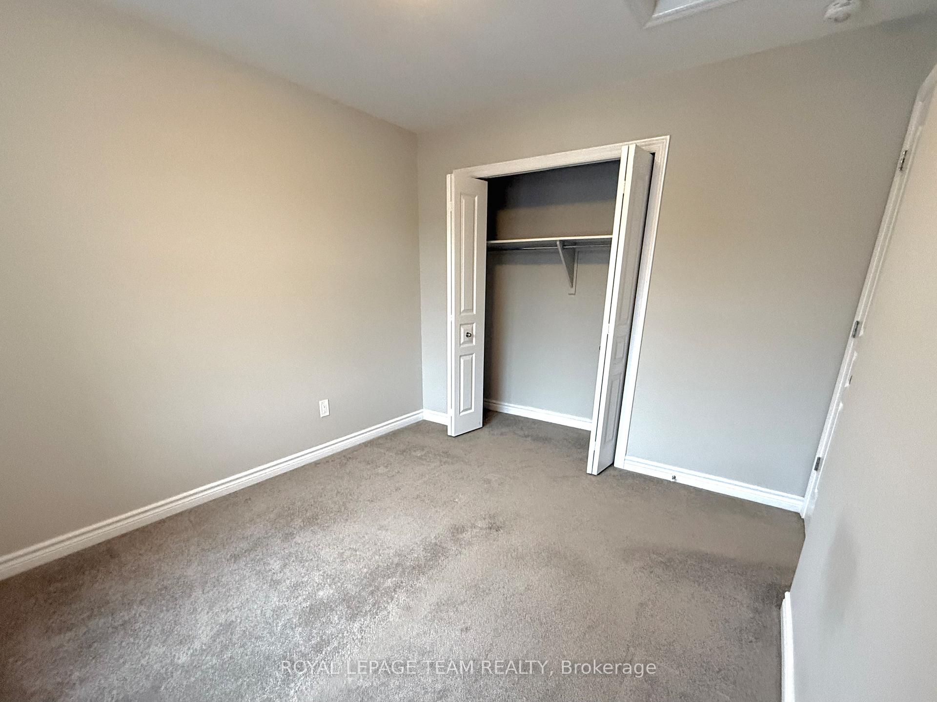 Photo 21 of 82 Warrior Street, Ottawa, Kanata - Emerald Meadows/Trailwest — HOMEH