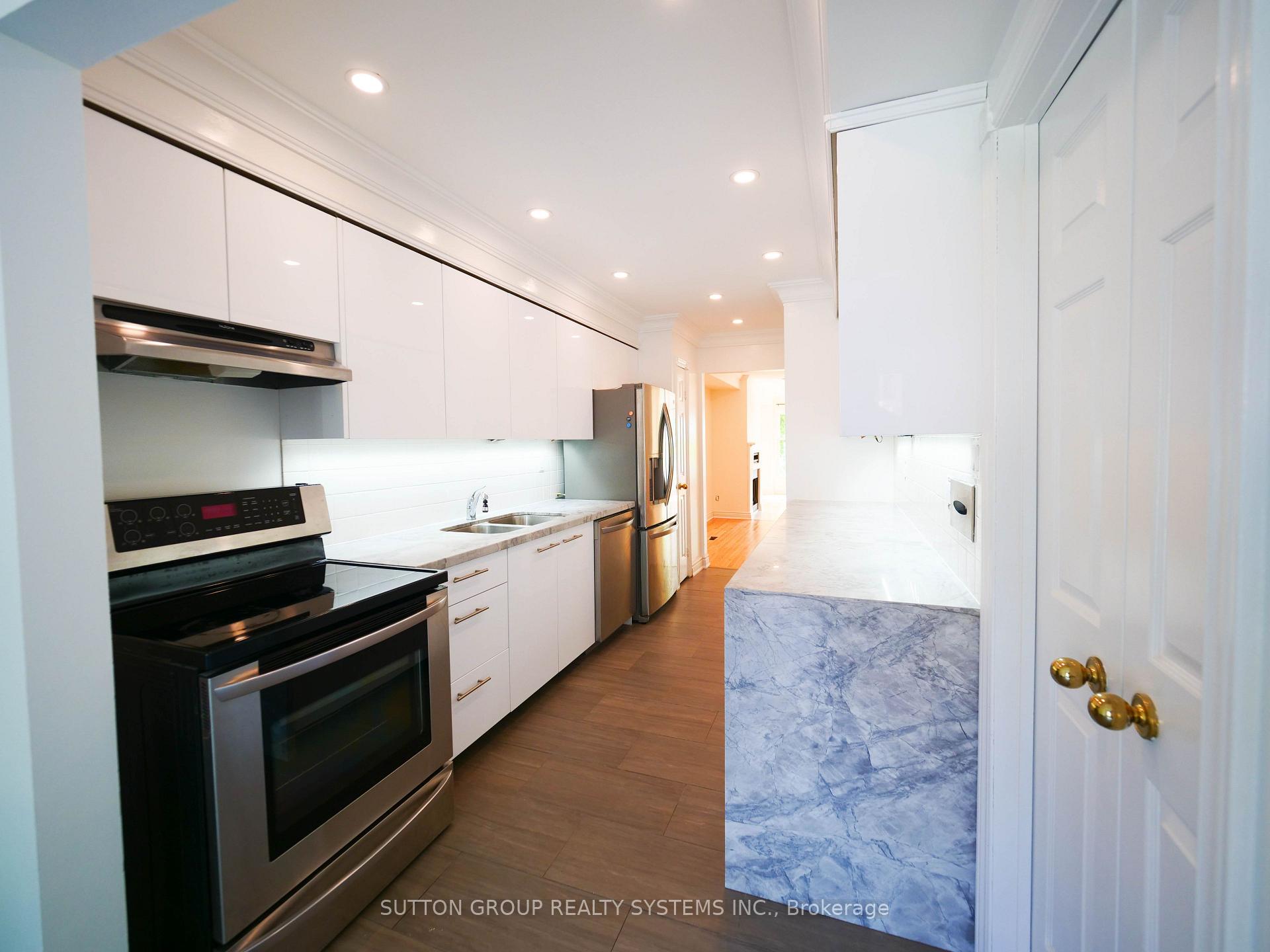 Photo 2 of 45 Soho Square, Toronto, Kensington-Chinatown — HOMEH