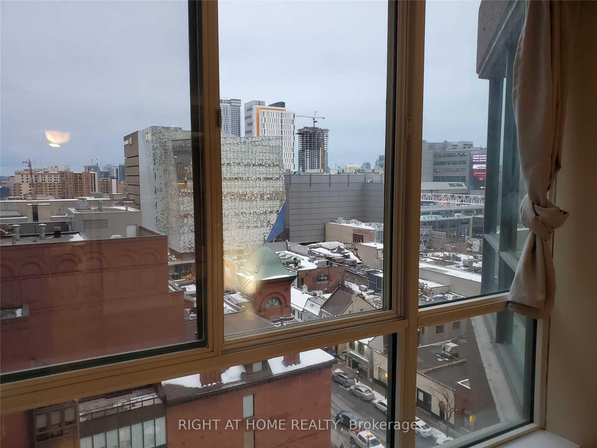 Photo 6 of Unit 1109, 38 Elm Street, Toronto, Bay Street Corridor — HOMEH