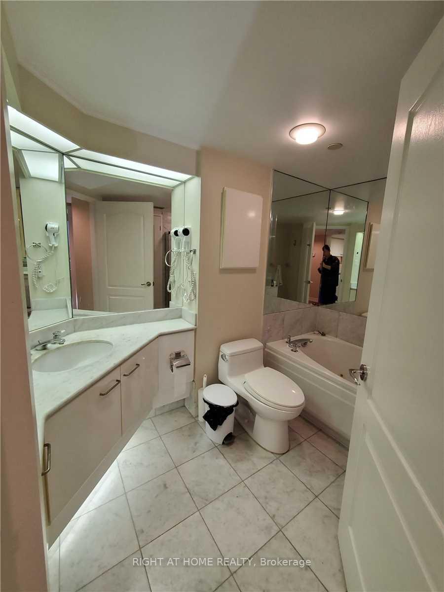 Photo 12 of Unit 1109, 38 Elm Street, Toronto, Bay Street Corridor — HOMEH