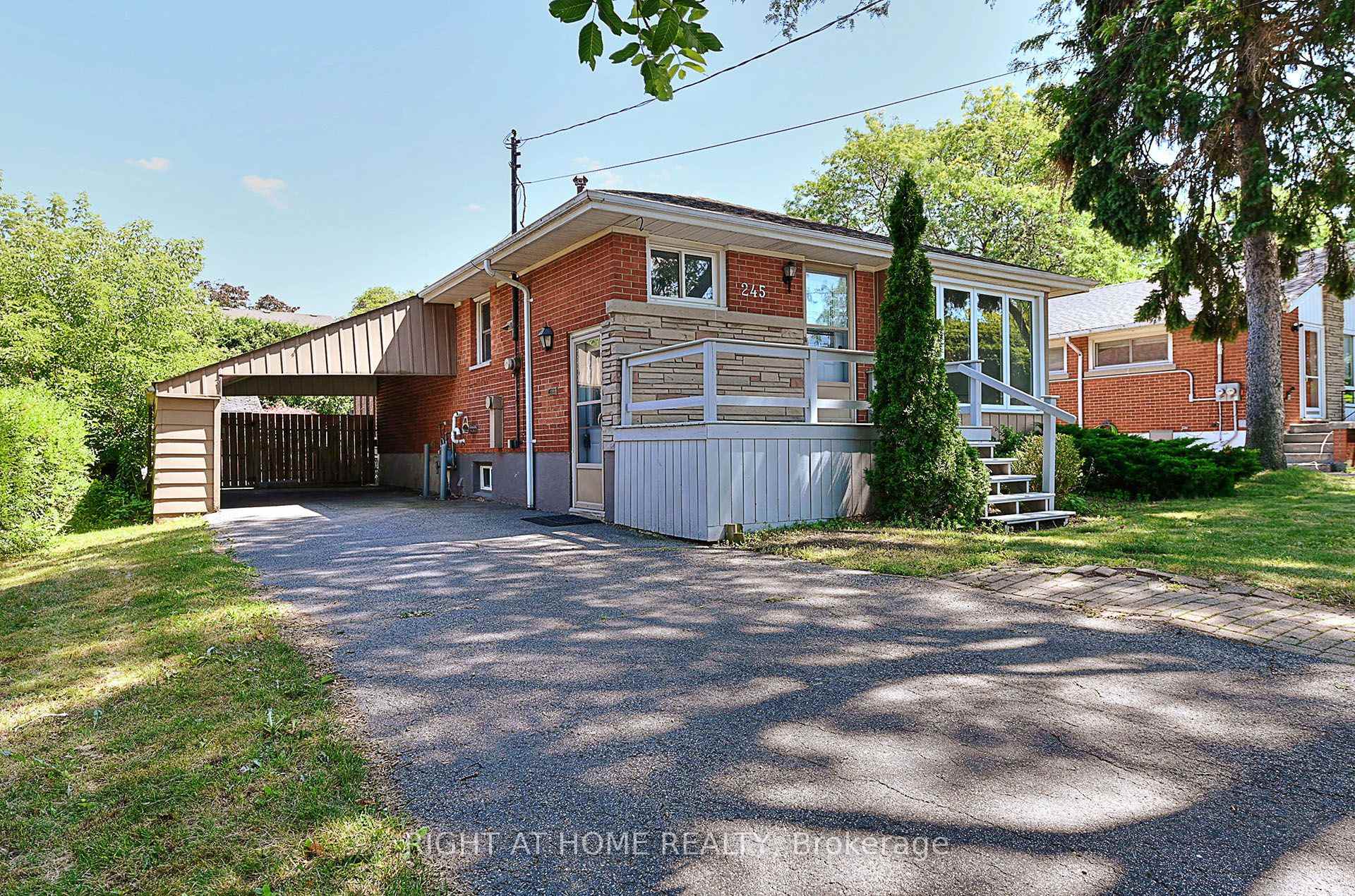 Photo 2 of 245 West 33rd Street, Hamilton, Westcliffe — HOMEH