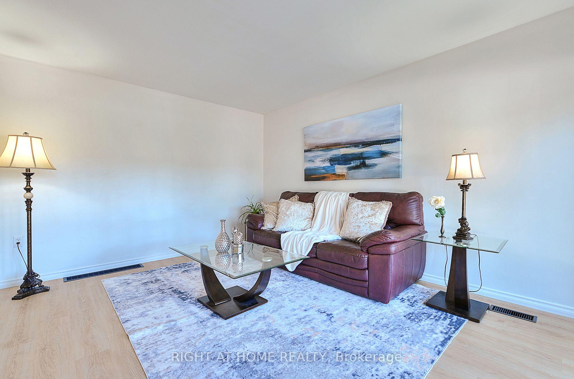Photo 4 of 245 West 33rd Street, Hamilton, Westcliffe — HOMEH
