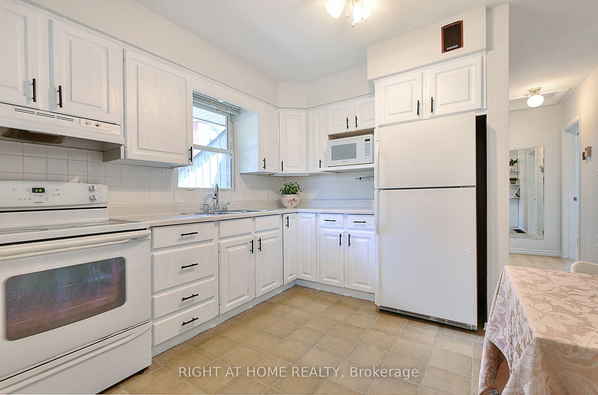 Photo 7 of 245 West 33rd Street, Hamilton, Westcliffe — HOMEH
