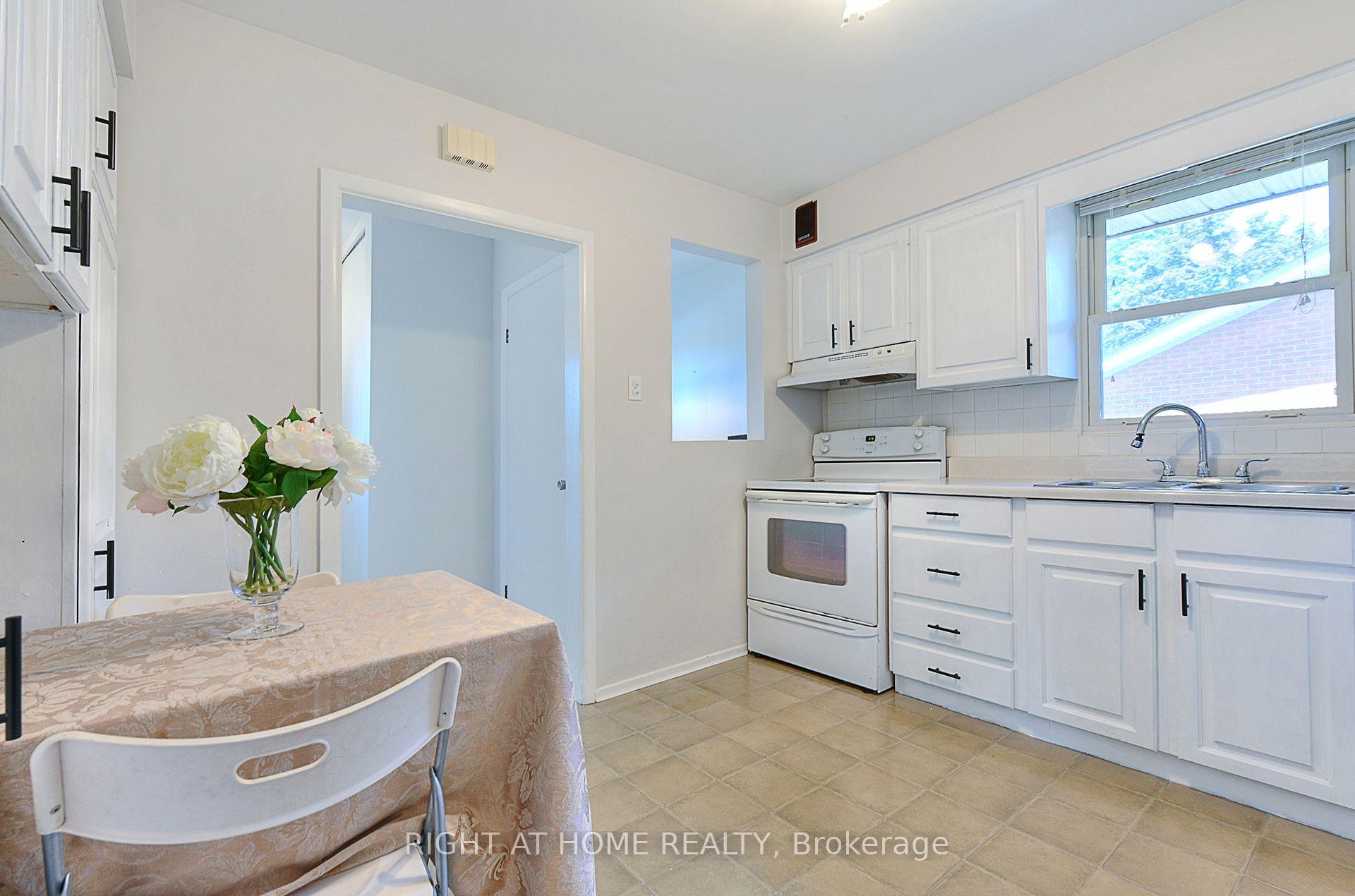 Photo 9 of 245 West 33rd Street, Hamilton, Westcliffe — HOMEH