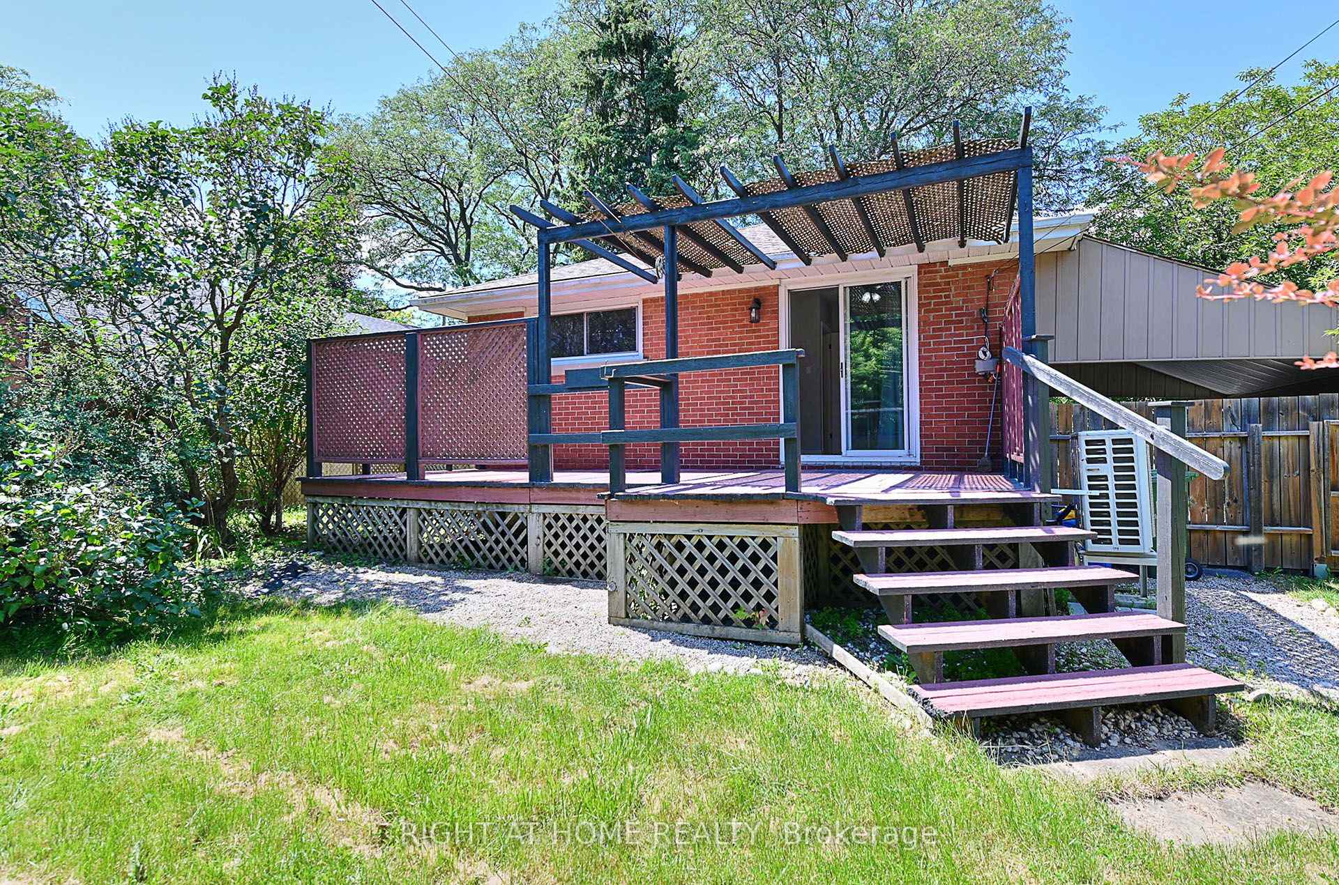 Photo 24 of 245 West 33rd Street, Hamilton, Westcliffe — HOMEH