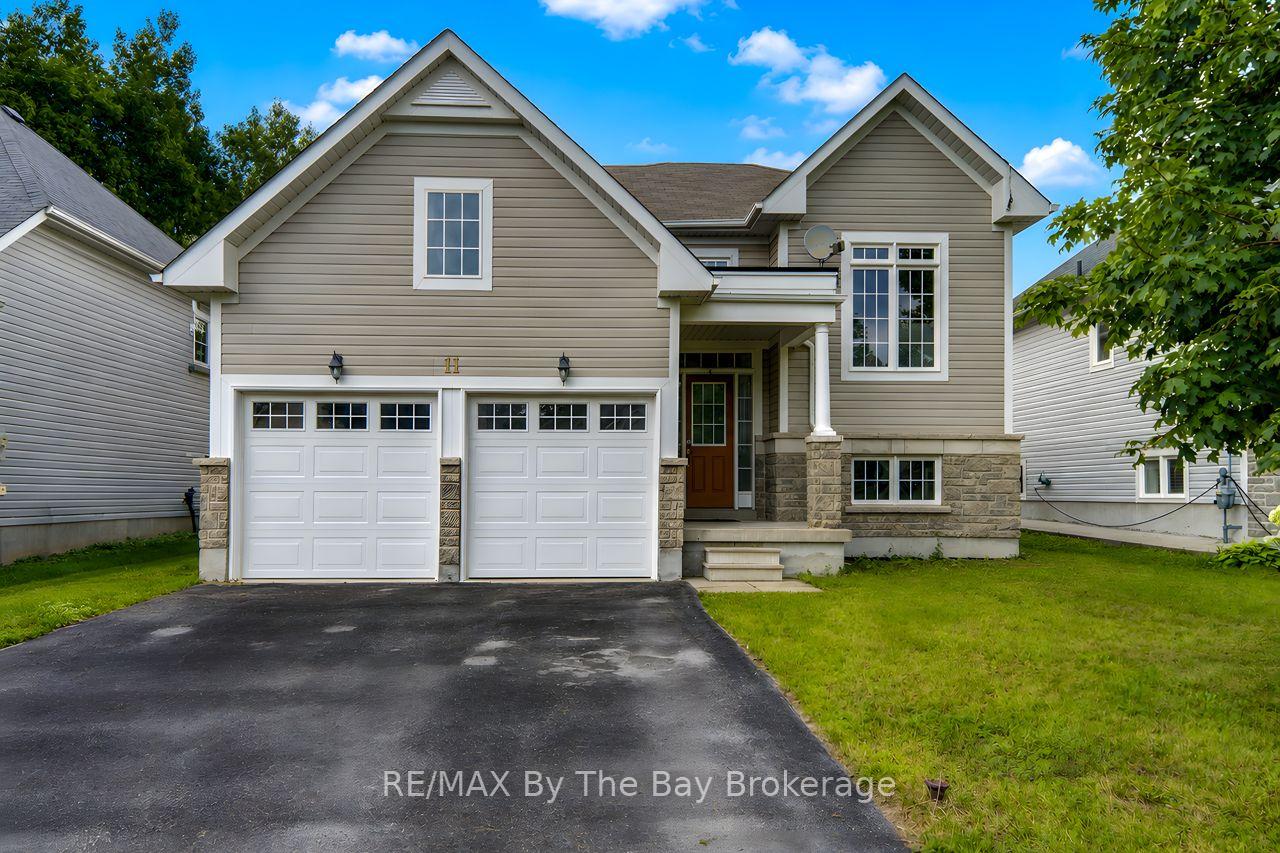 Photo of 11 Grand Poplar Lane