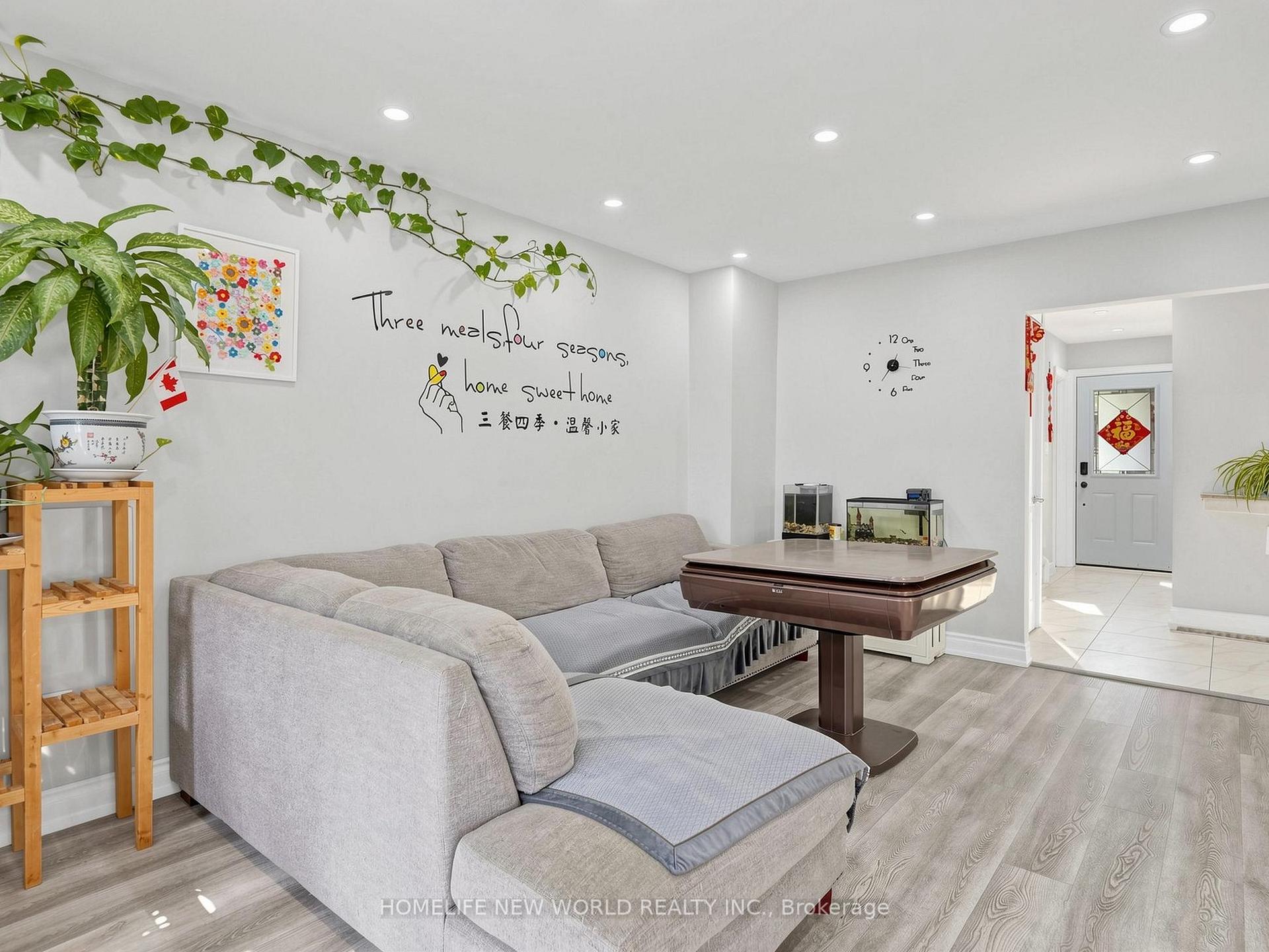Photo 7 of Unit 40, 90 Crockamhill Drive, Scarborough, Agincourt North — HOMEH