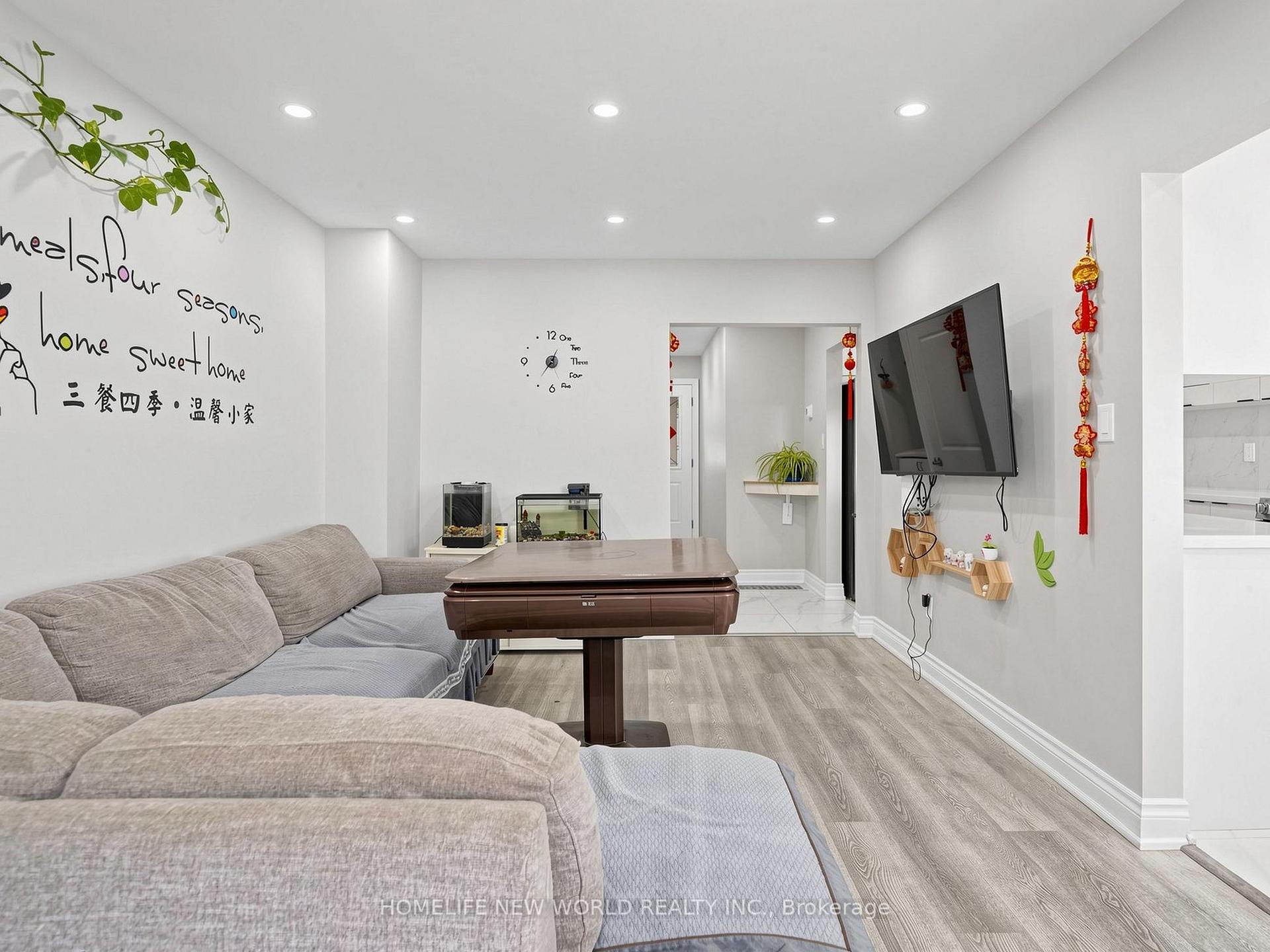 Photo 8 of Unit 40, 90 Crockamhill Drive, Scarborough, Agincourt North — HOMEH