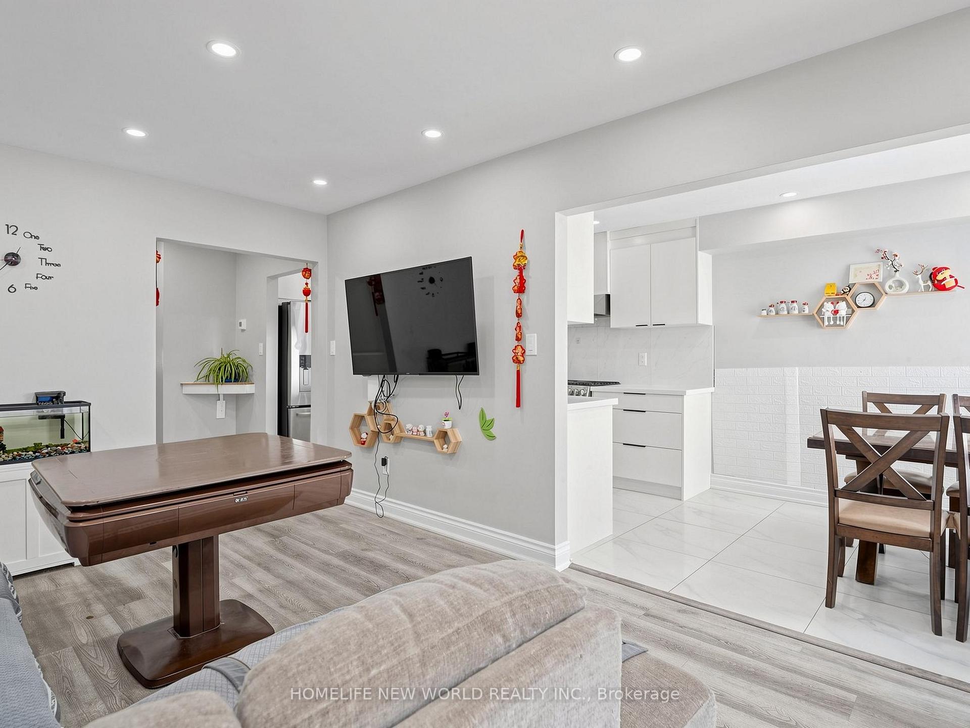 Photo 9 of Unit 40, 90 Crockamhill Drive, Scarborough, Agincourt North — HOMEH