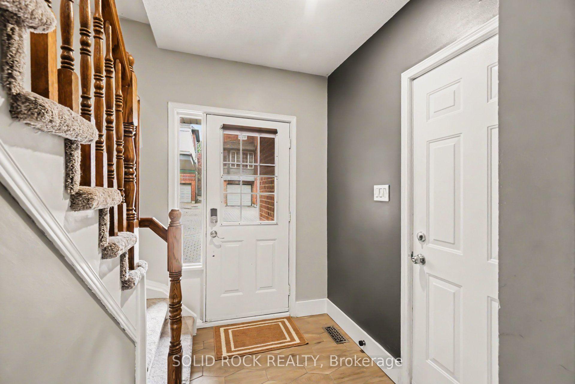 Photo 5 of 5 Beckington Private, Ottawa, Ottawa Centre — HOMEH