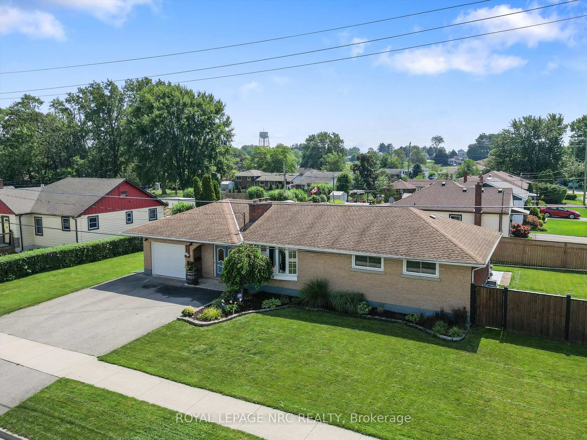Photo 3 of 161 Catherine Street, Fort Erie, Central — HOMEH