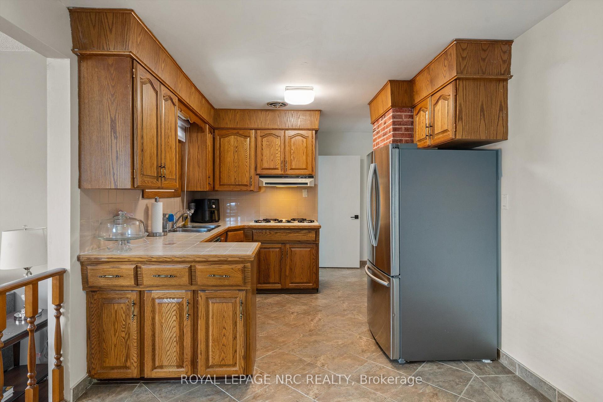 Photo 15 of 161 Catherine Street, Fort Erie, Central — HOMEH