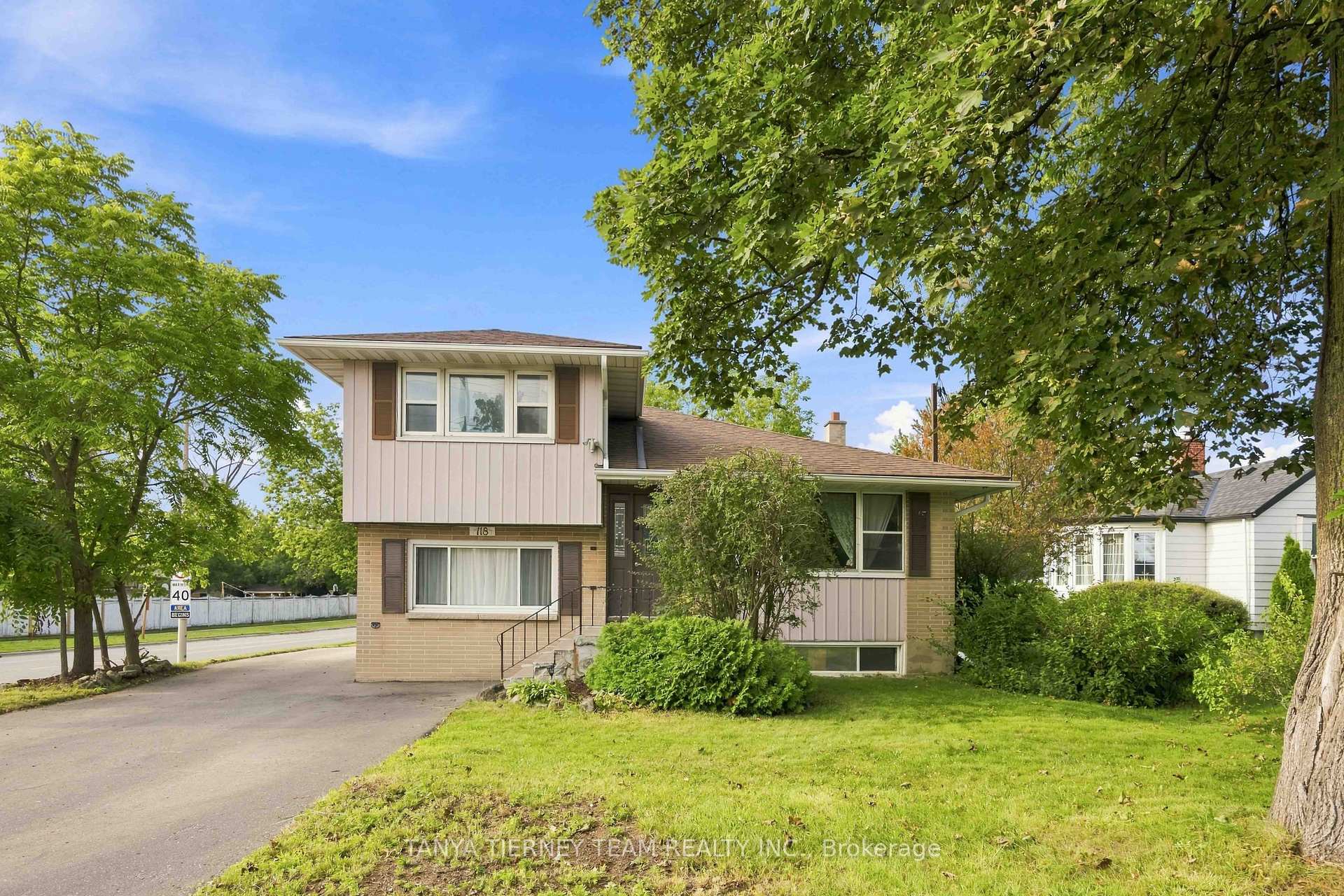 Photo 1 of 118 Rossland Road W, Oshawa, Centennial — HOMEH