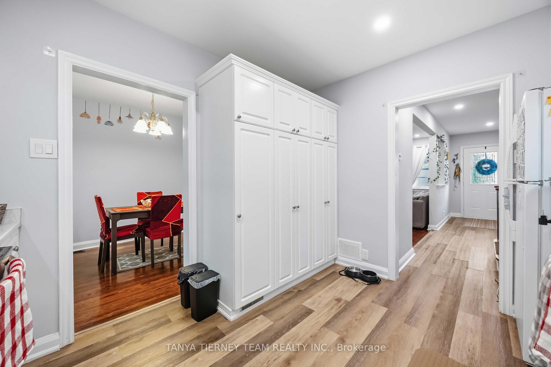 Photo 13 of 118 Rossland Road W, Oshawa, Centennial — HOMEH