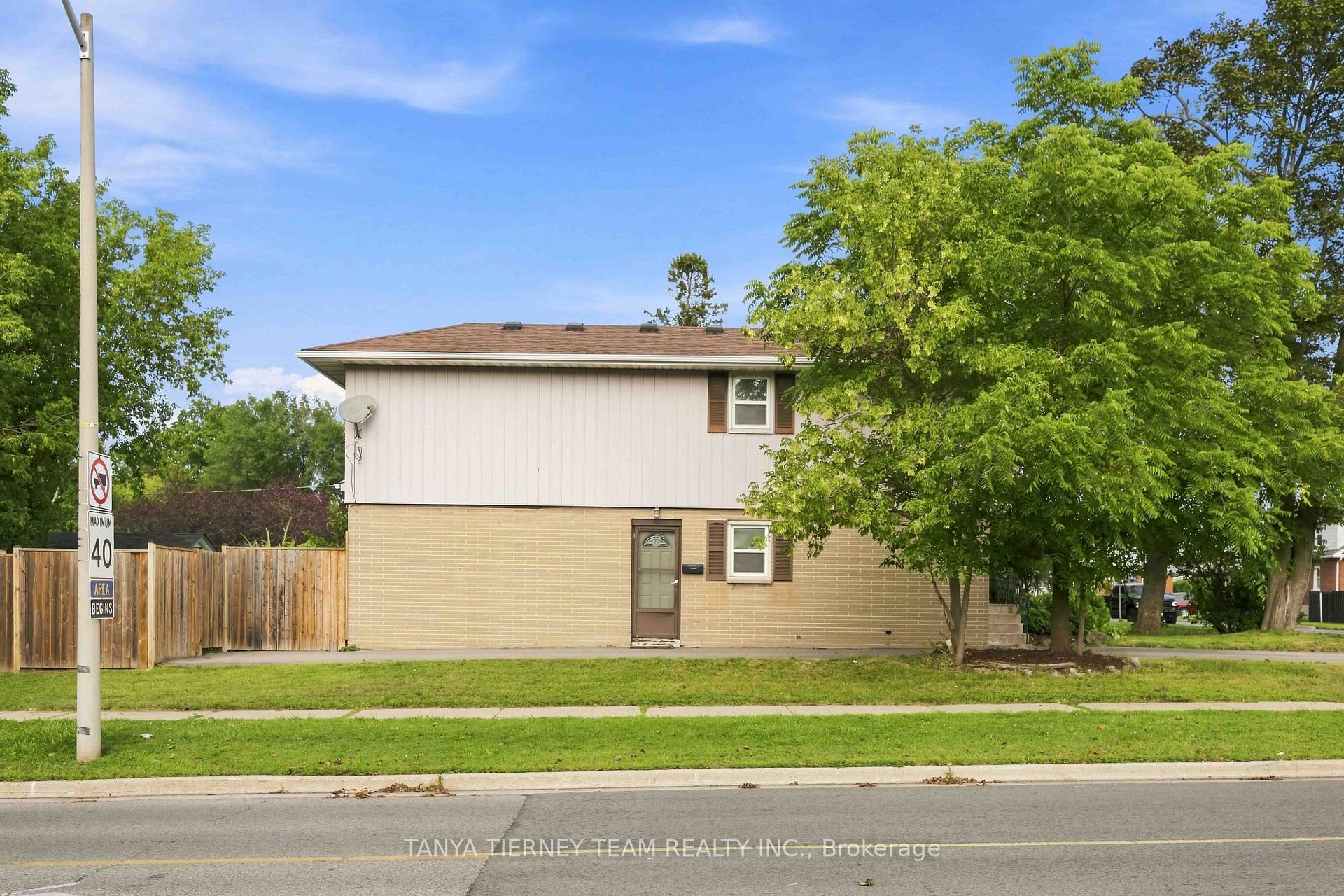 Photo 31 of 118 Rossland Road W, Oshawa, Centennial — HOMEH