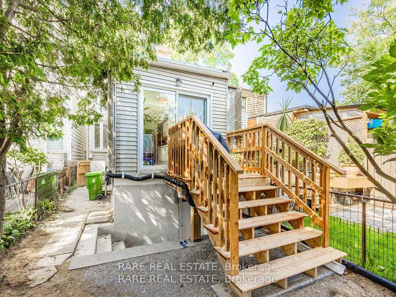 Photo 2 of Unit Lower, 727 Rhodes Avenue, Toronto, Greenwood-Coxwell — HOMEH