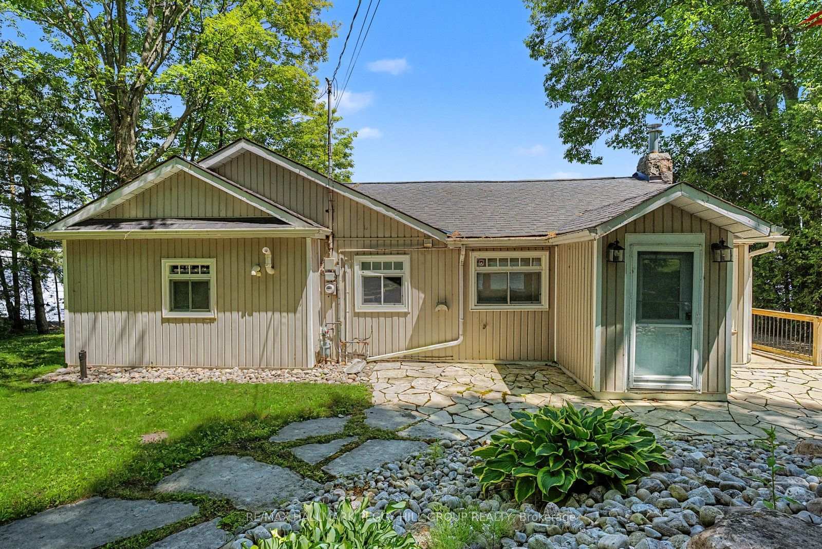 Photo 20 of 1449 Champlain Road, Tiny, Rural Tiny — HOMEH