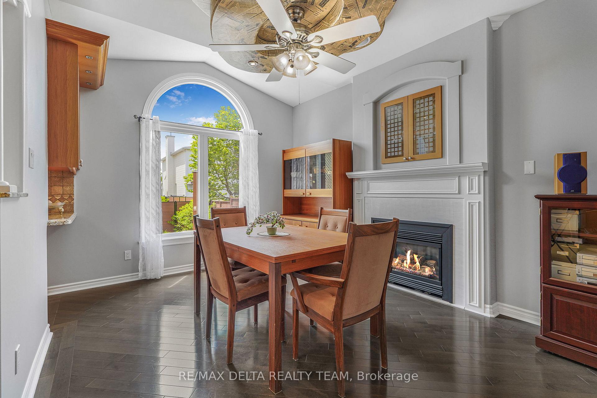 Photo 12 of 2040 Sunland Drive, Ottawa, Fallingbrook/Gardenway South — HOMEH
