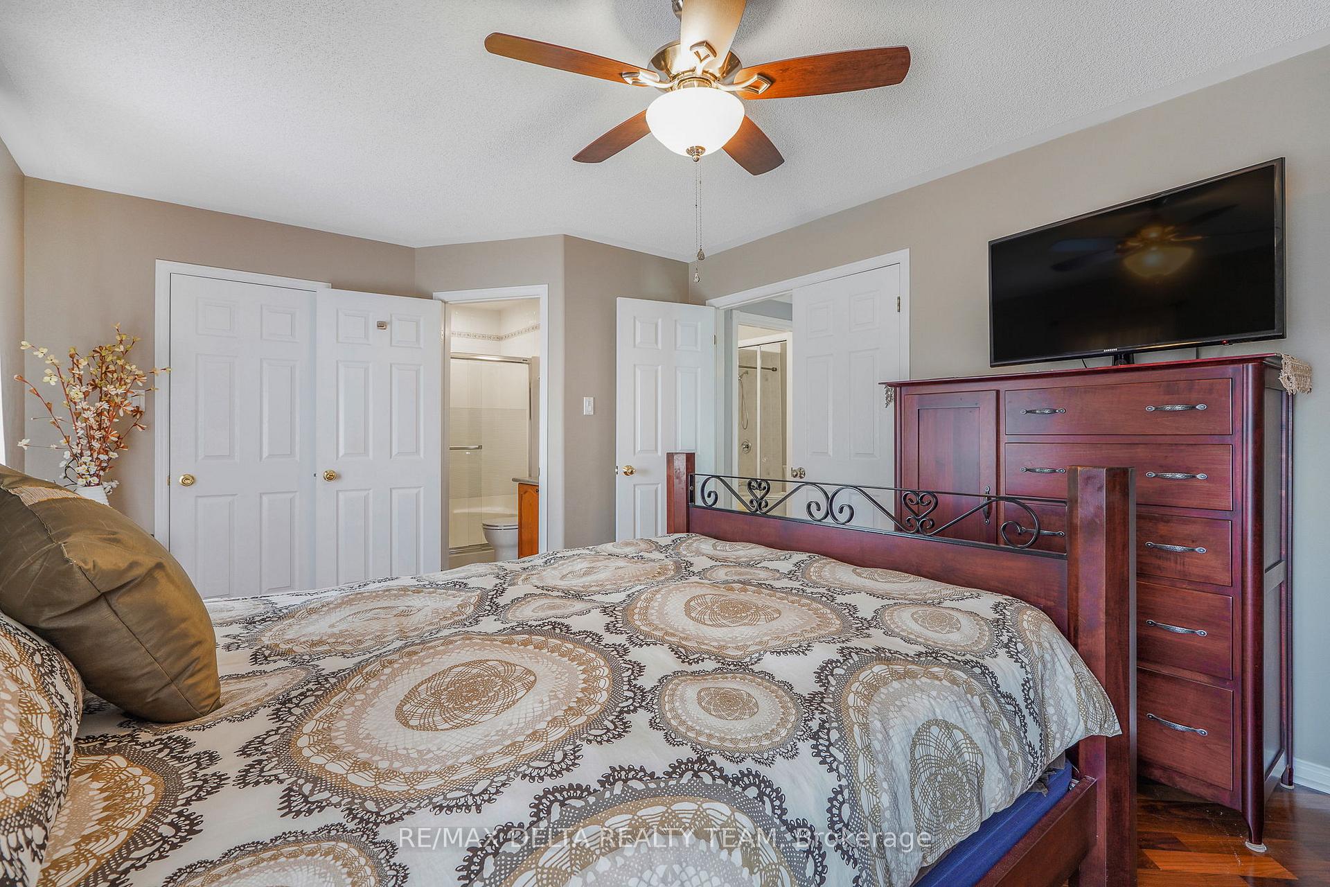 Photo 16 of 2040 Sunland Drive, Ottawa, Fallingbrook/Gardenway South — HOMEH