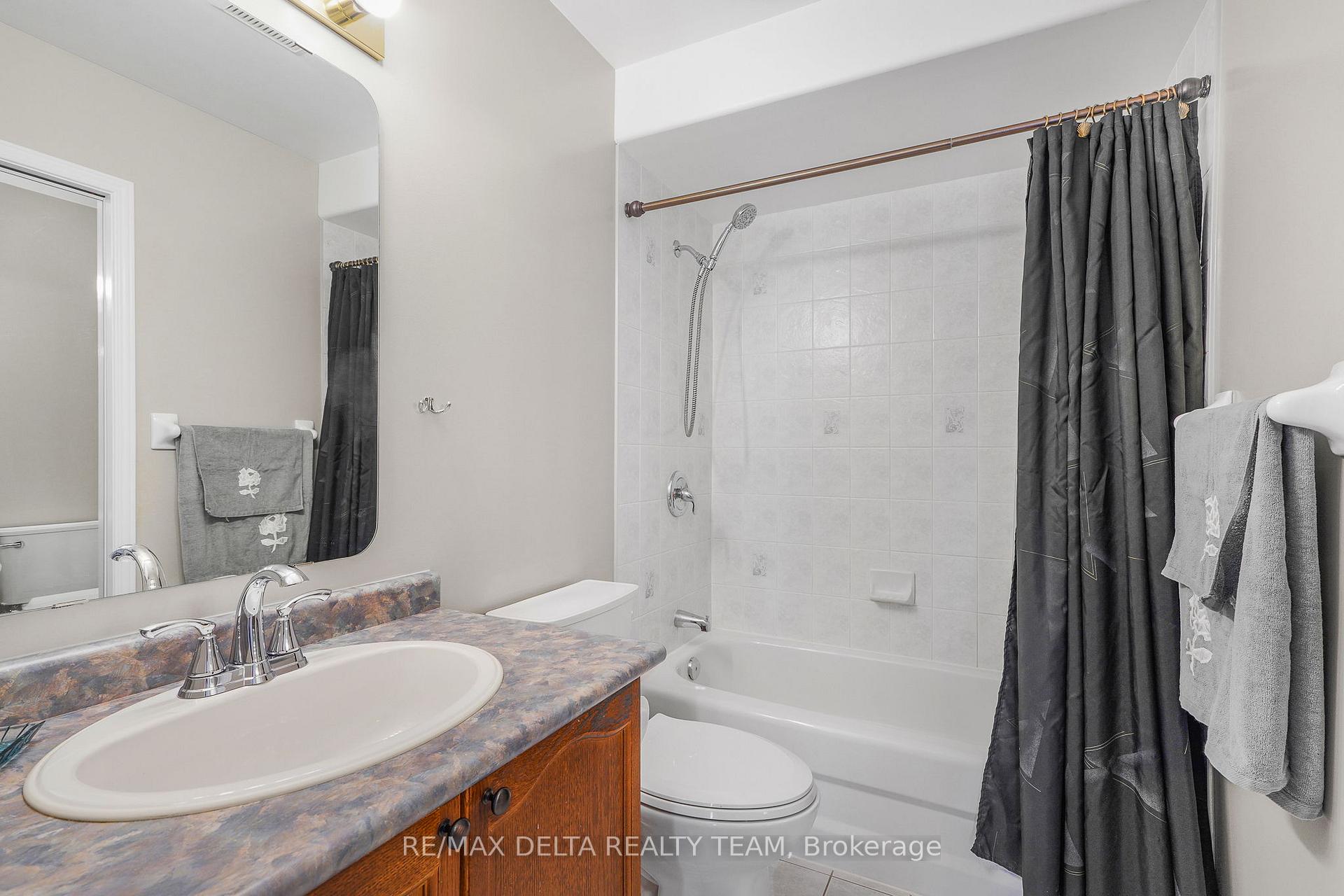 Photo 21 of 2040 Sunland Drive, Ottawa, Fallingbrook/Gardenway South — HOMEH