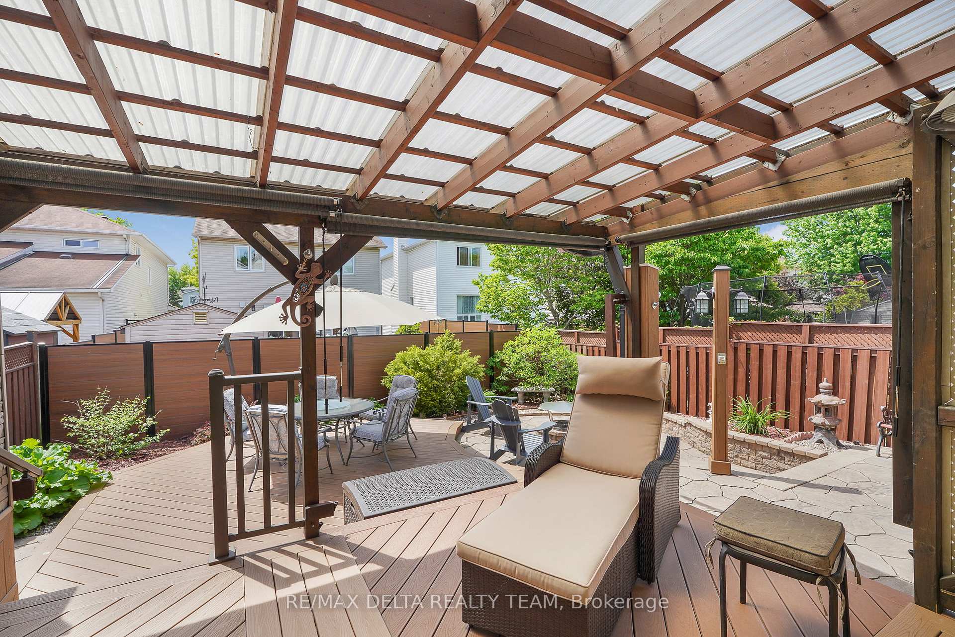Photo 26 of 2040 Sunland Drive, Ottawa, Fallingbrook/Gardenway South — HOMEH