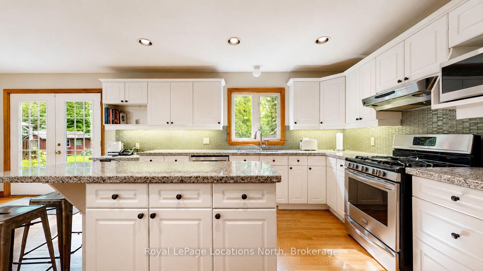 Photo 9 of 1657 Shore Lane, Wasaga Beach — HOMEH