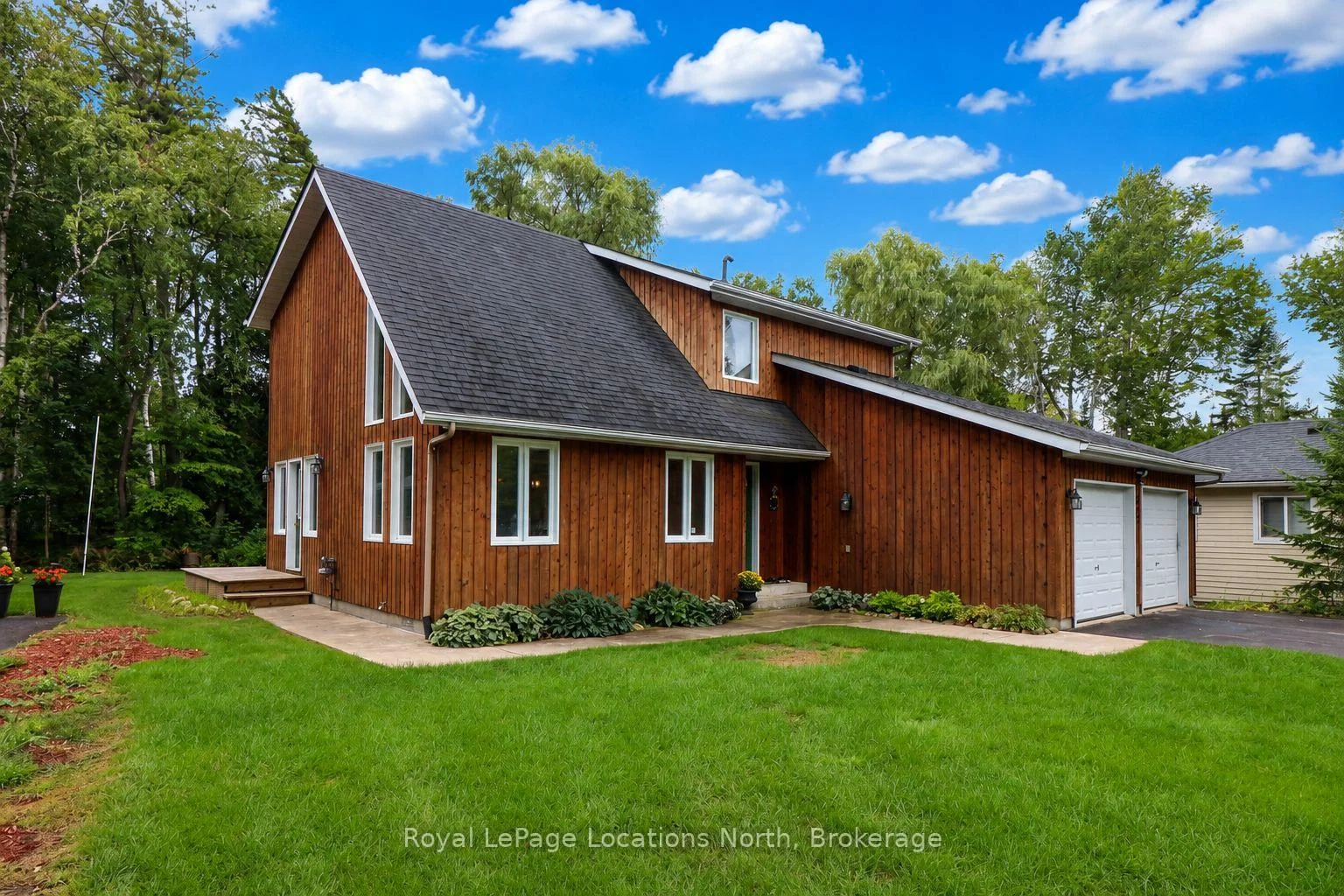 Photo 2 of 1657 Shore Lane, Wasaga Beach — HOMEH