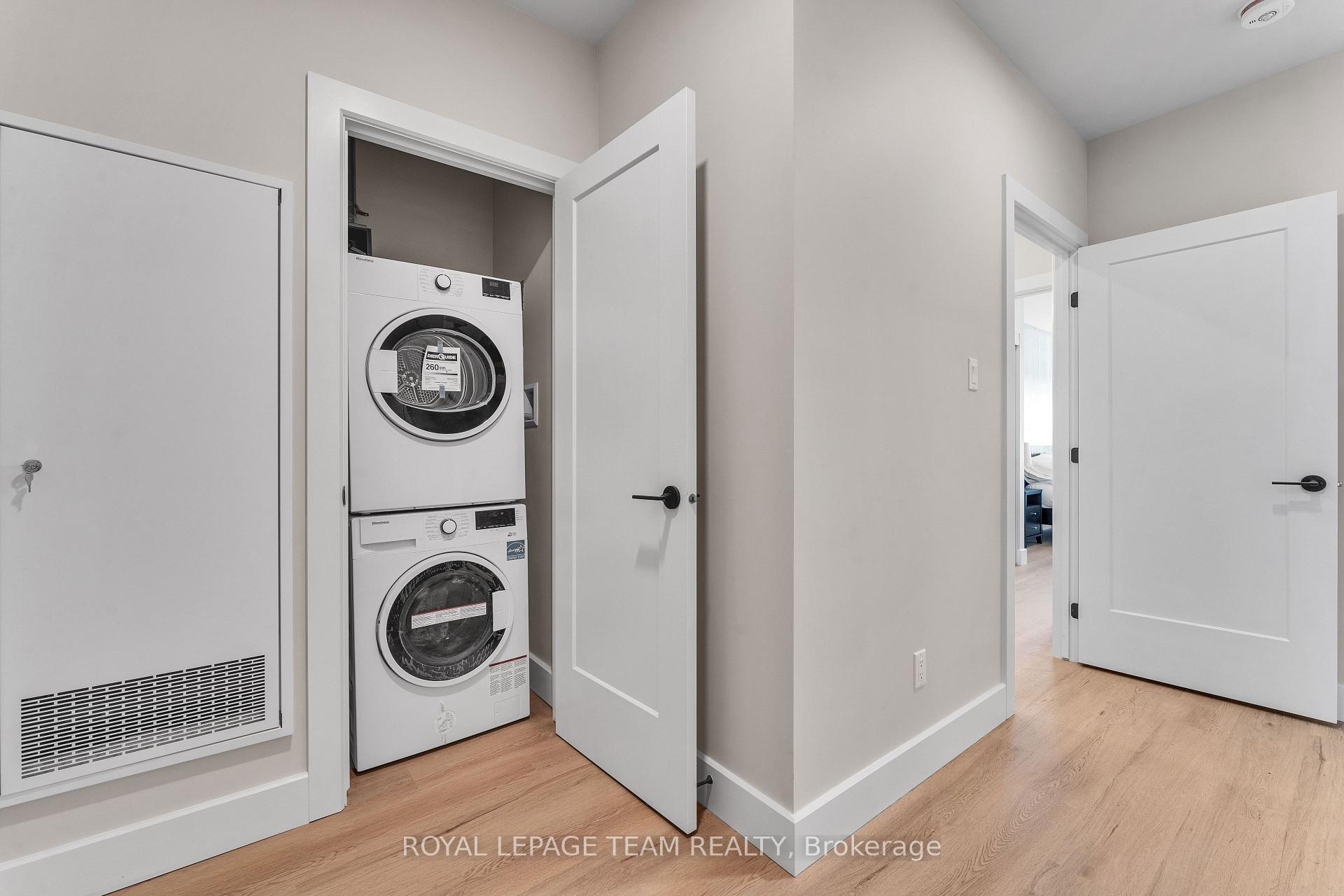 Photo 7 of Unit 303, 1008 Rogers Crescent, Brockville, Brockville — HOMEH