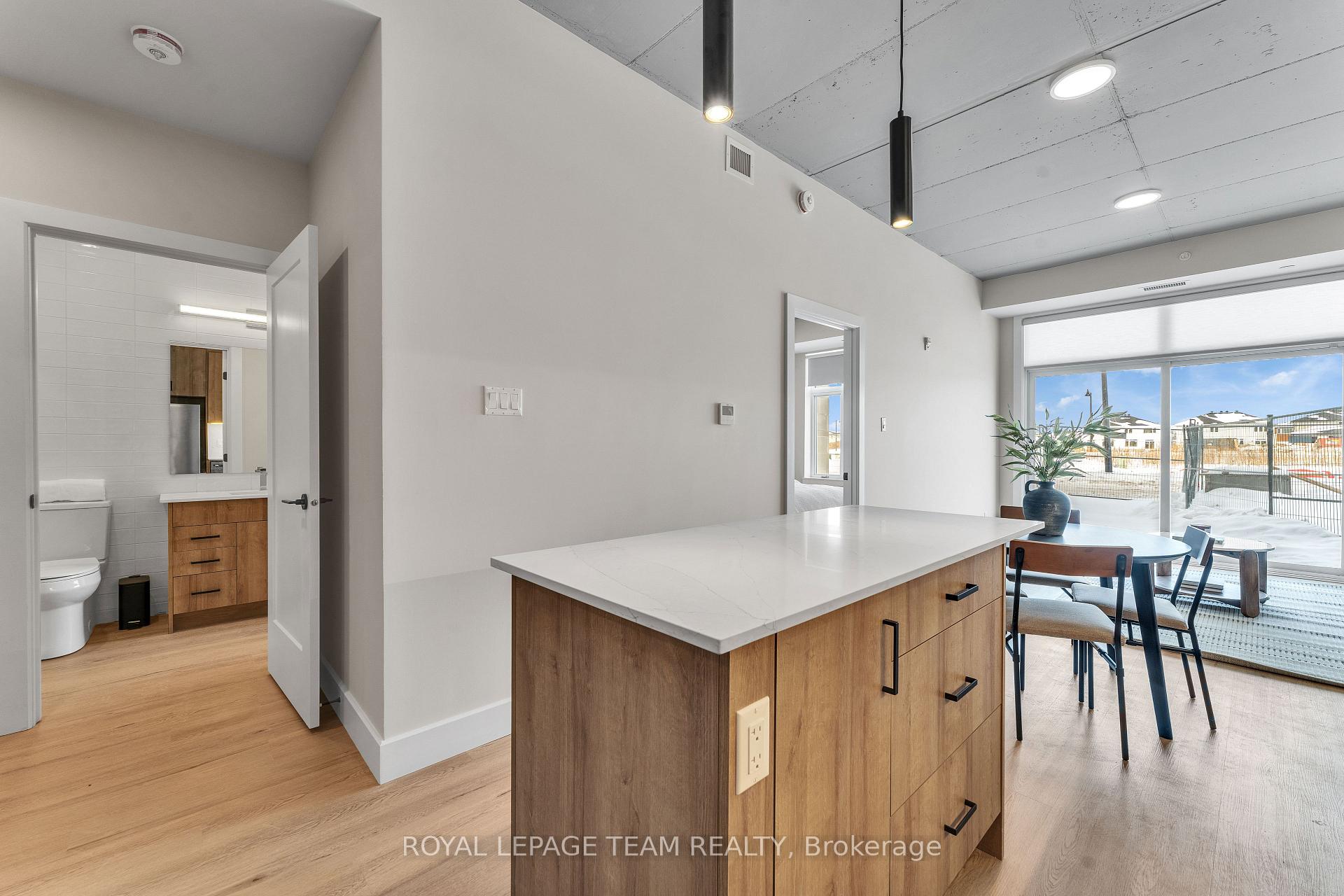Photo 10 of Unit 303, 1008 Rogers Crescent, Brockville, Brockville — HOMEH