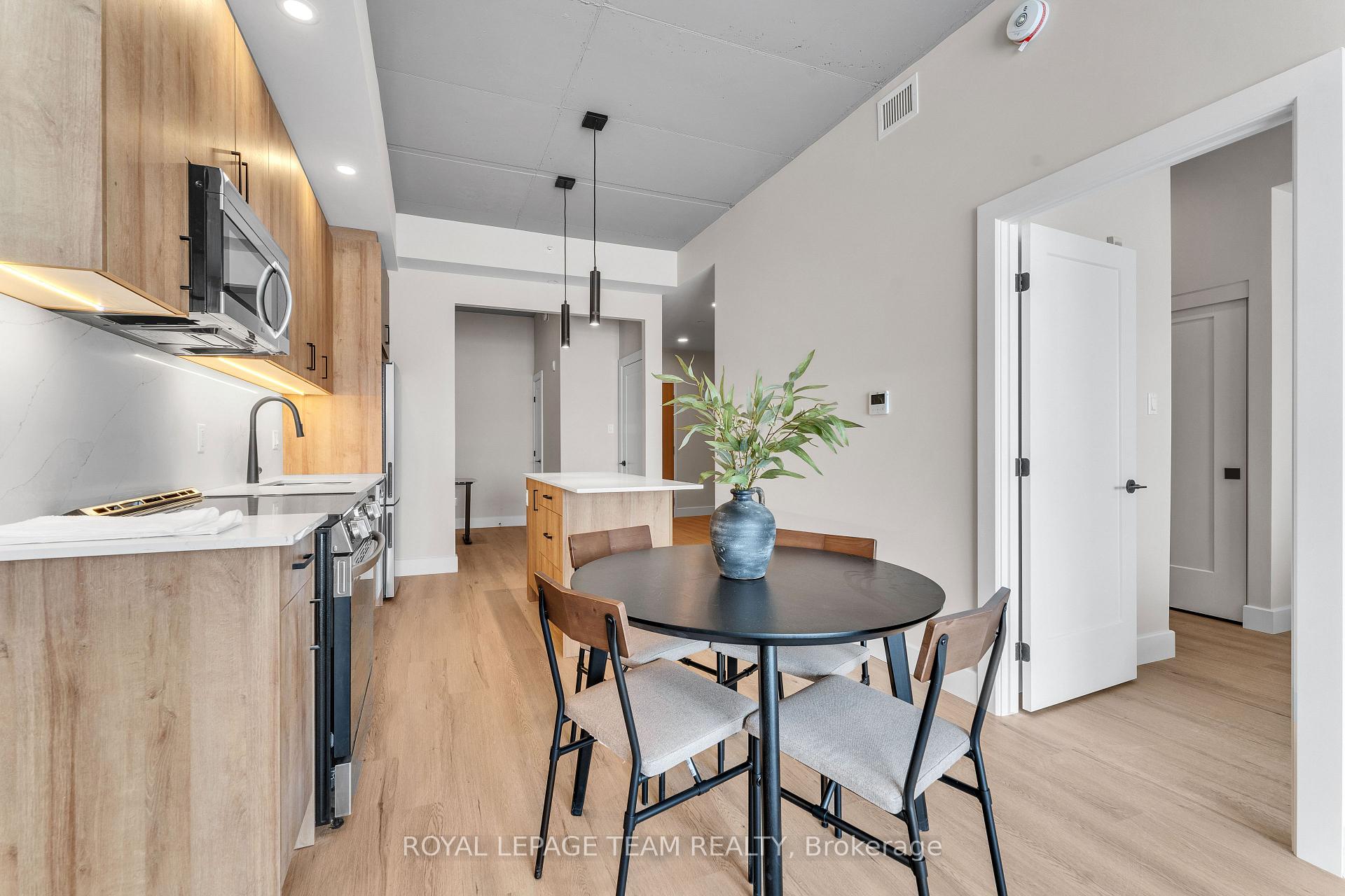 Photo 19 of Unit 303, 1008 Rogers Crescent, Brockville, Brockville — HOMEH