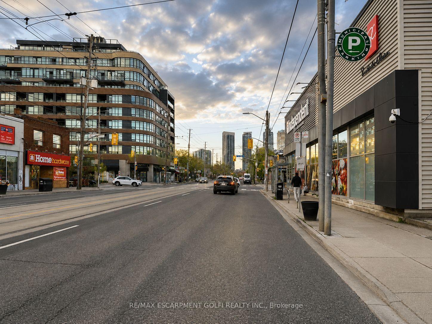 Photo 9 of Unit 2, 2403 Lakeshore Boulevard W, Etobicoke, Mimico — HOMEH