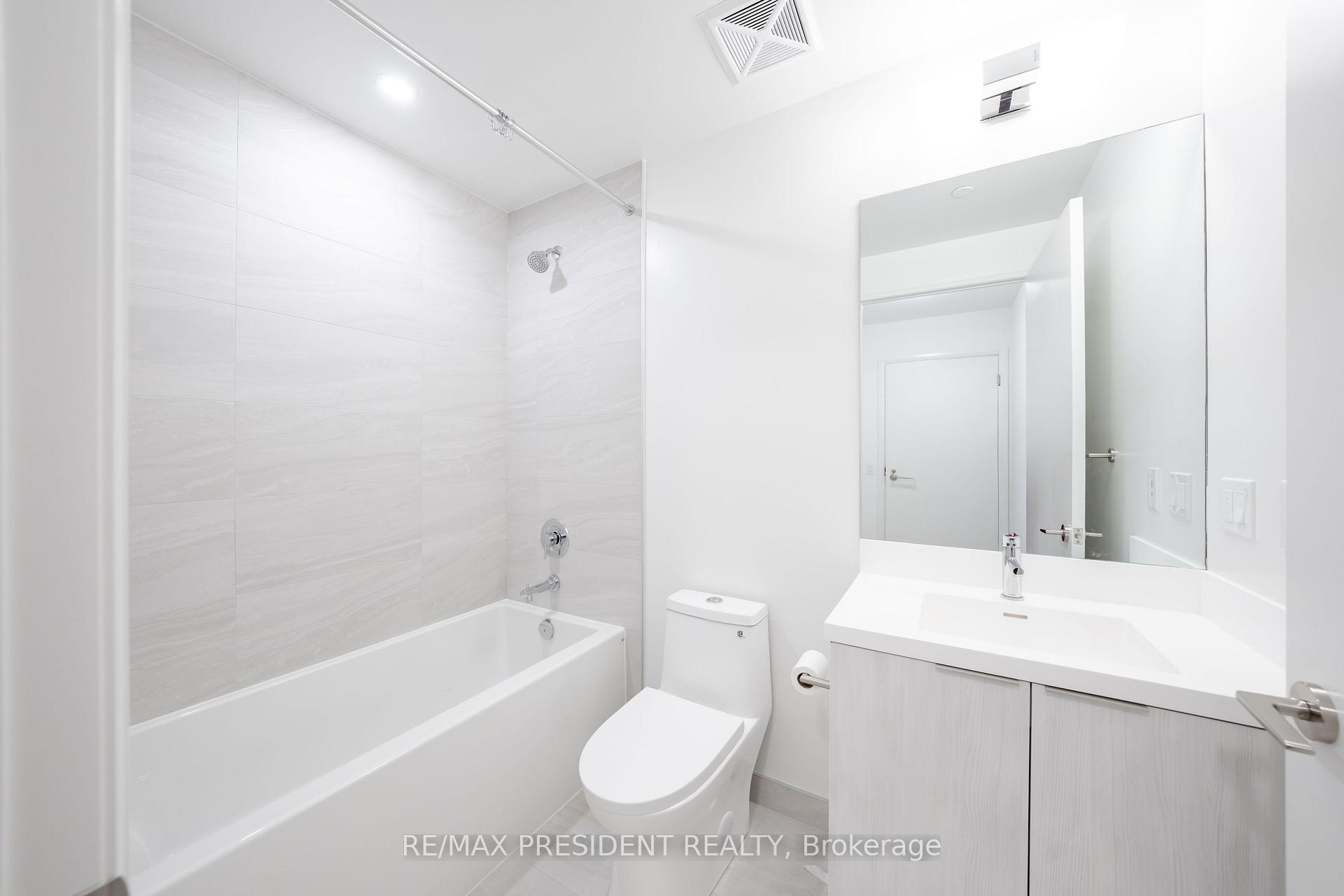 Photo 6 of Unit 822, 400 King Street W, Toronto, Waterfront Communities — HOMEH