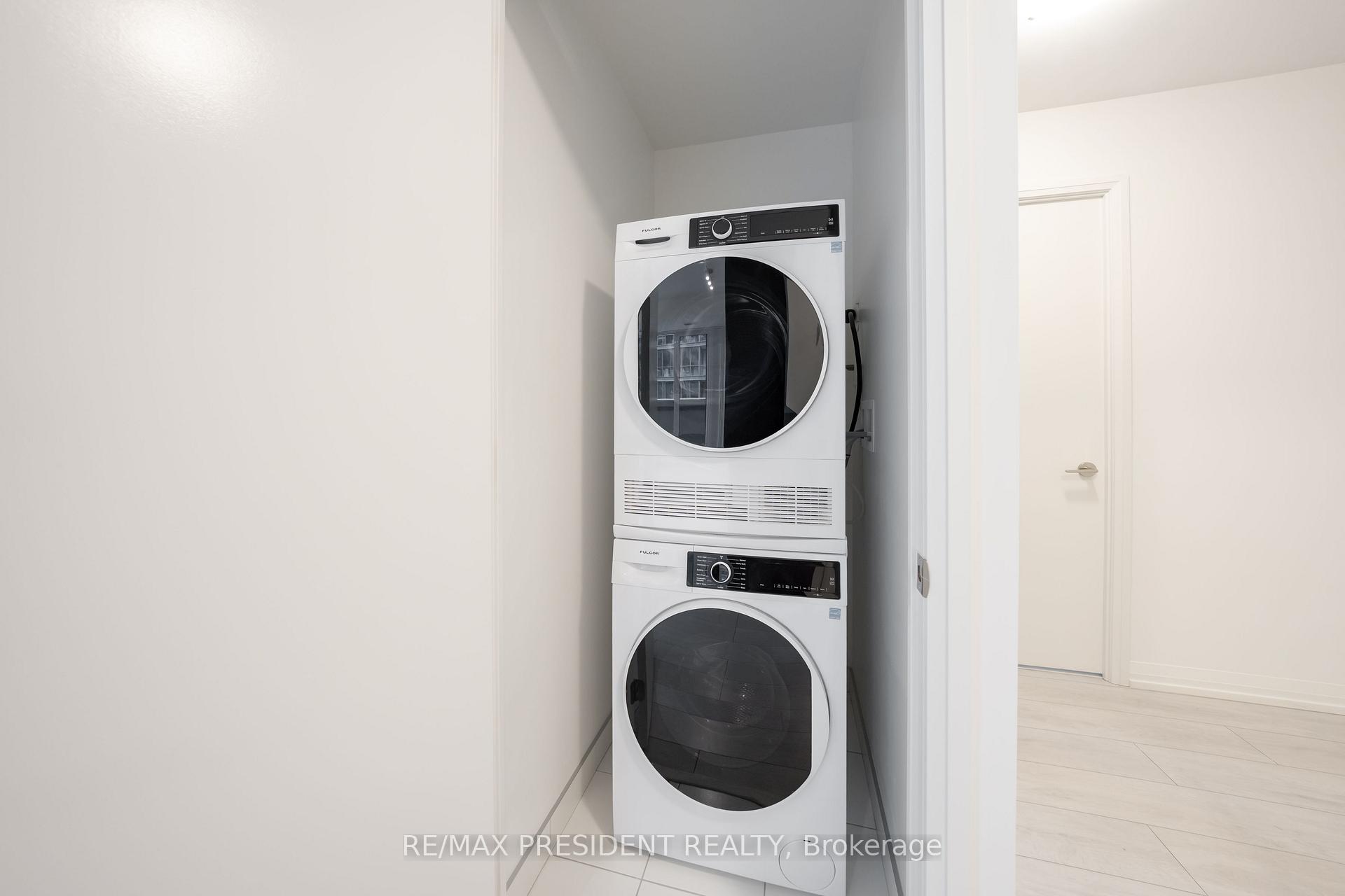 Photo 16 of Unit 822, 400 King Street W, Toronto, Waterfront Communities — HOMEH