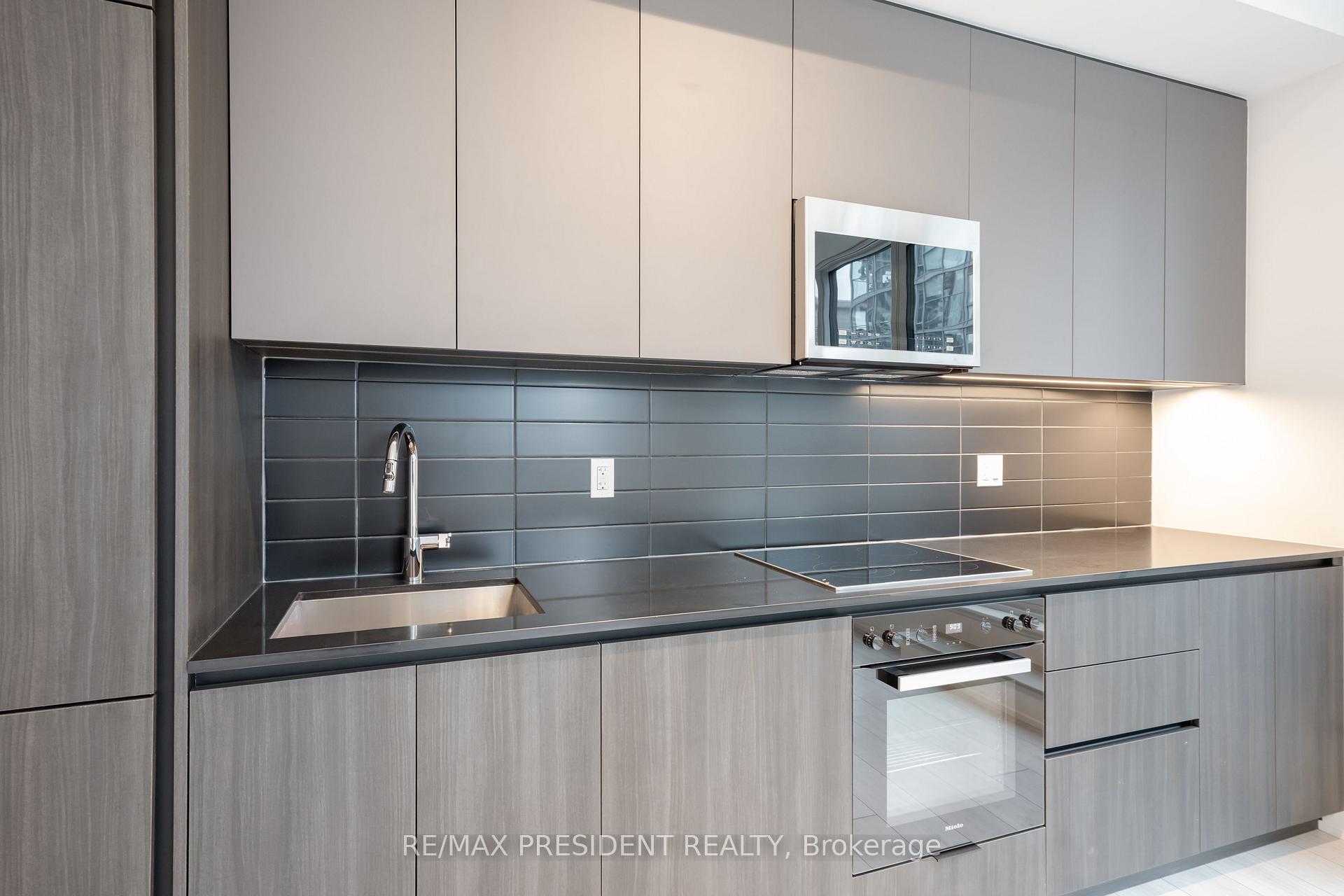 Photo 22 of Unit 822, 400 King Street W, Toronto, Waterfront Communities — HOMEH