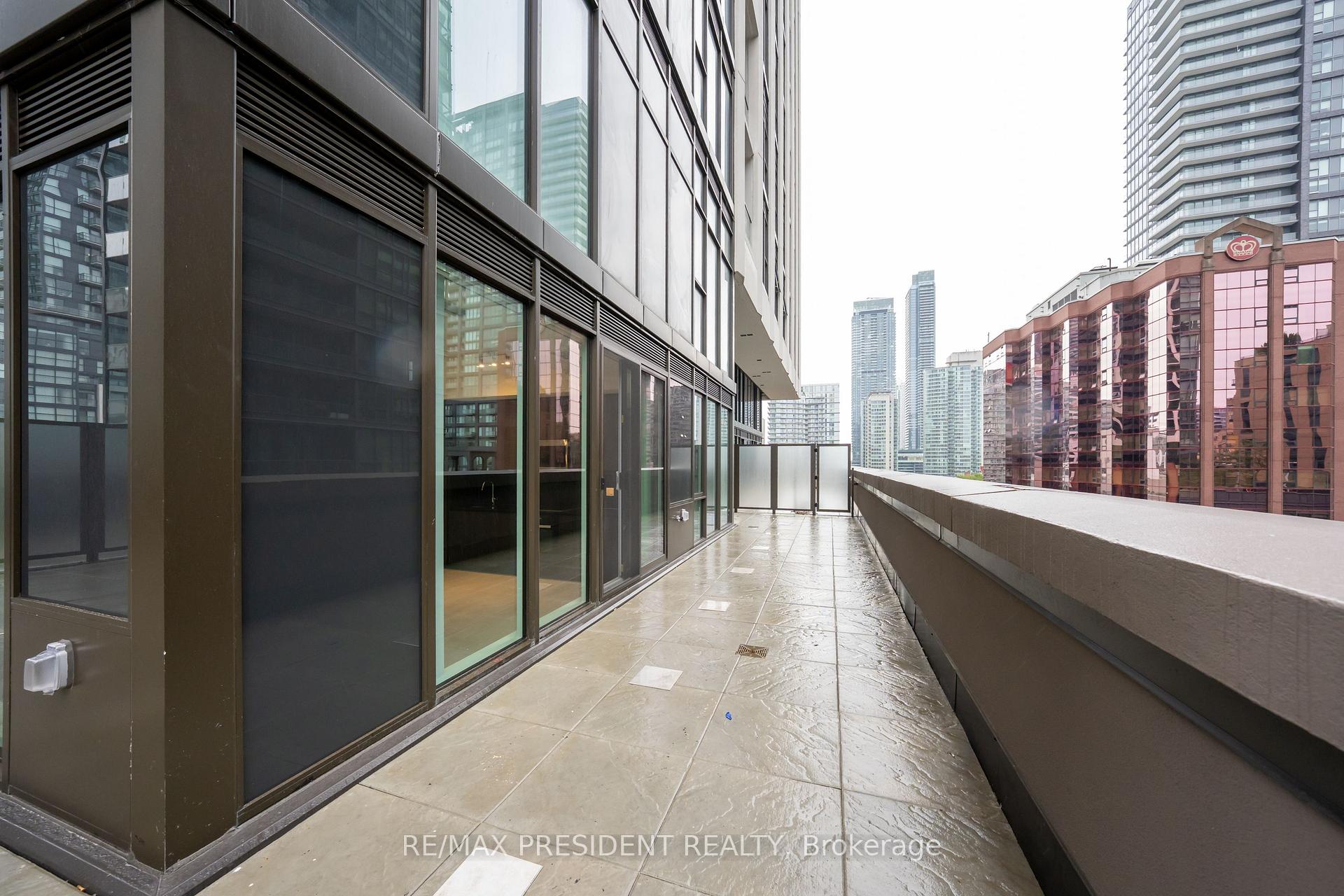Photo 29 of Unit 822, 400 King Street W, Toronto, Waterfront Communities — HOMEH