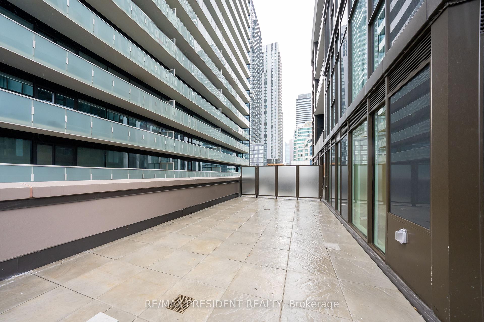 Photo 30 of Unit 822, 400 King Street W, Toronto, Waterfront Communities — HOMEH