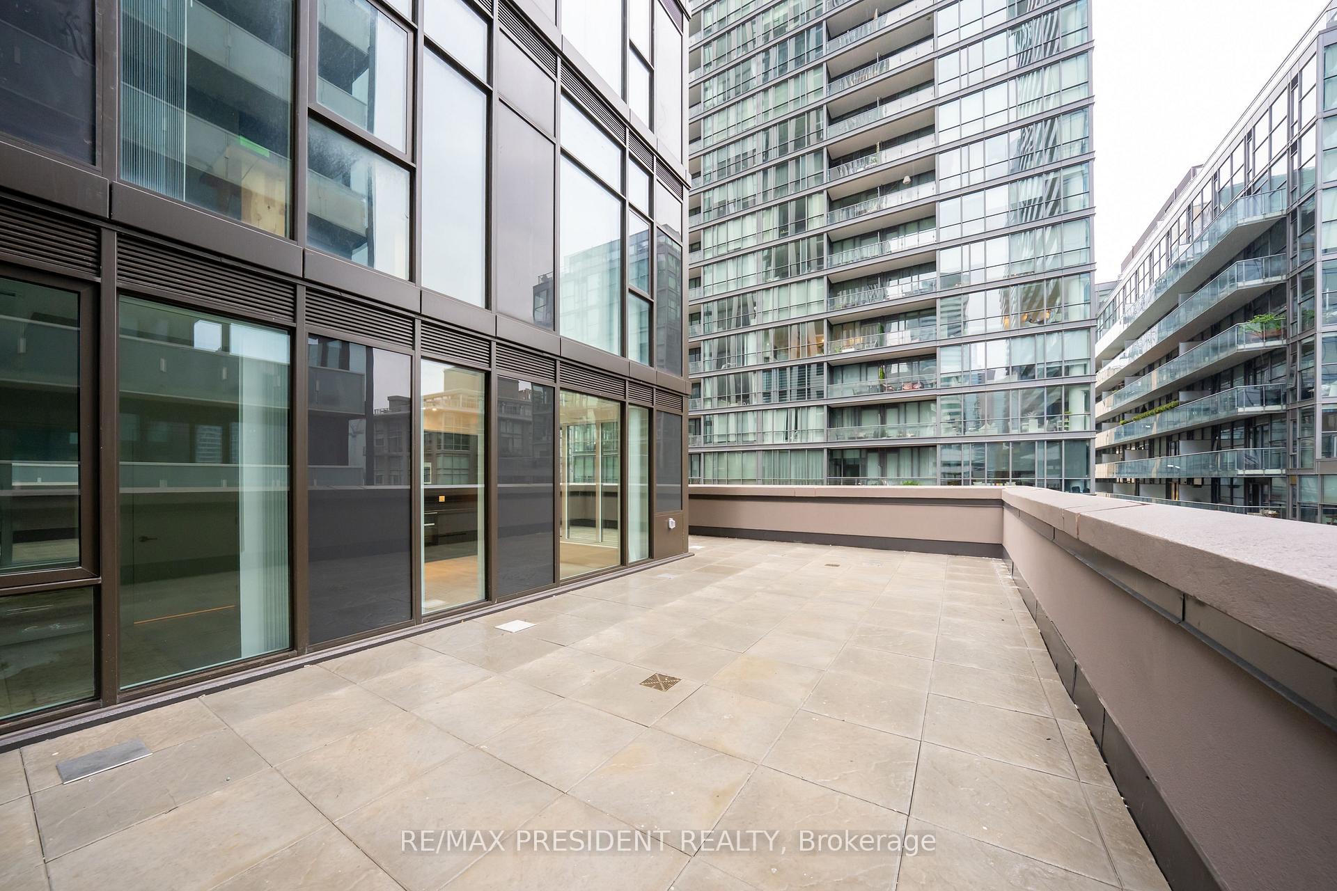 Photo 32 of Unit 822, 400 King Street W, Toronto, Waterfront Communities — HOMEH