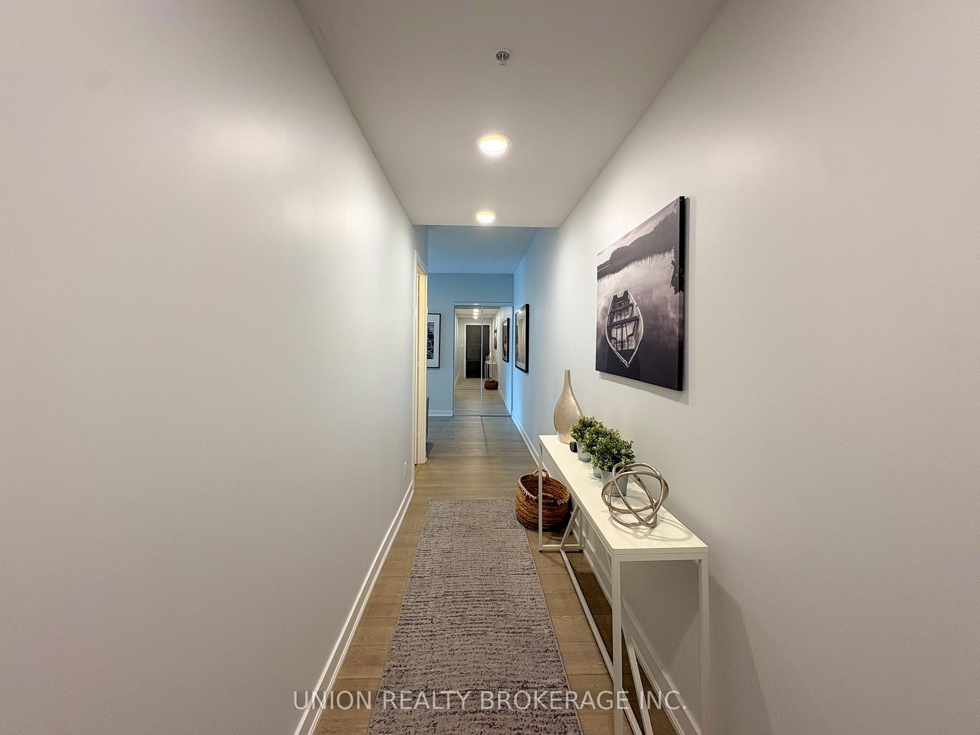 Photo 7 of Unit 307, 1960 Queen Street, Toronto, The Beaches — HOMEH