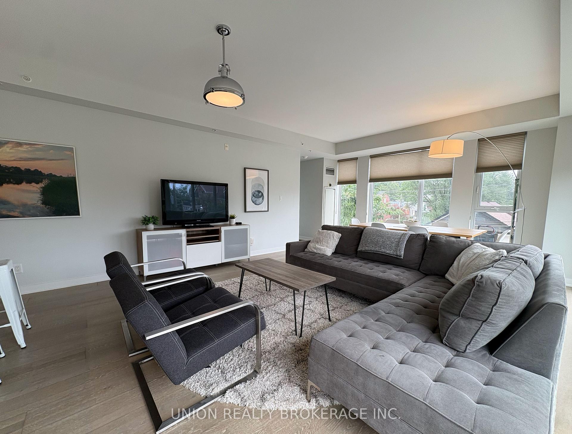 Photo 10 of Unit 307, 1960 Queen Street, Toronto, The Beaches — HOMEH
