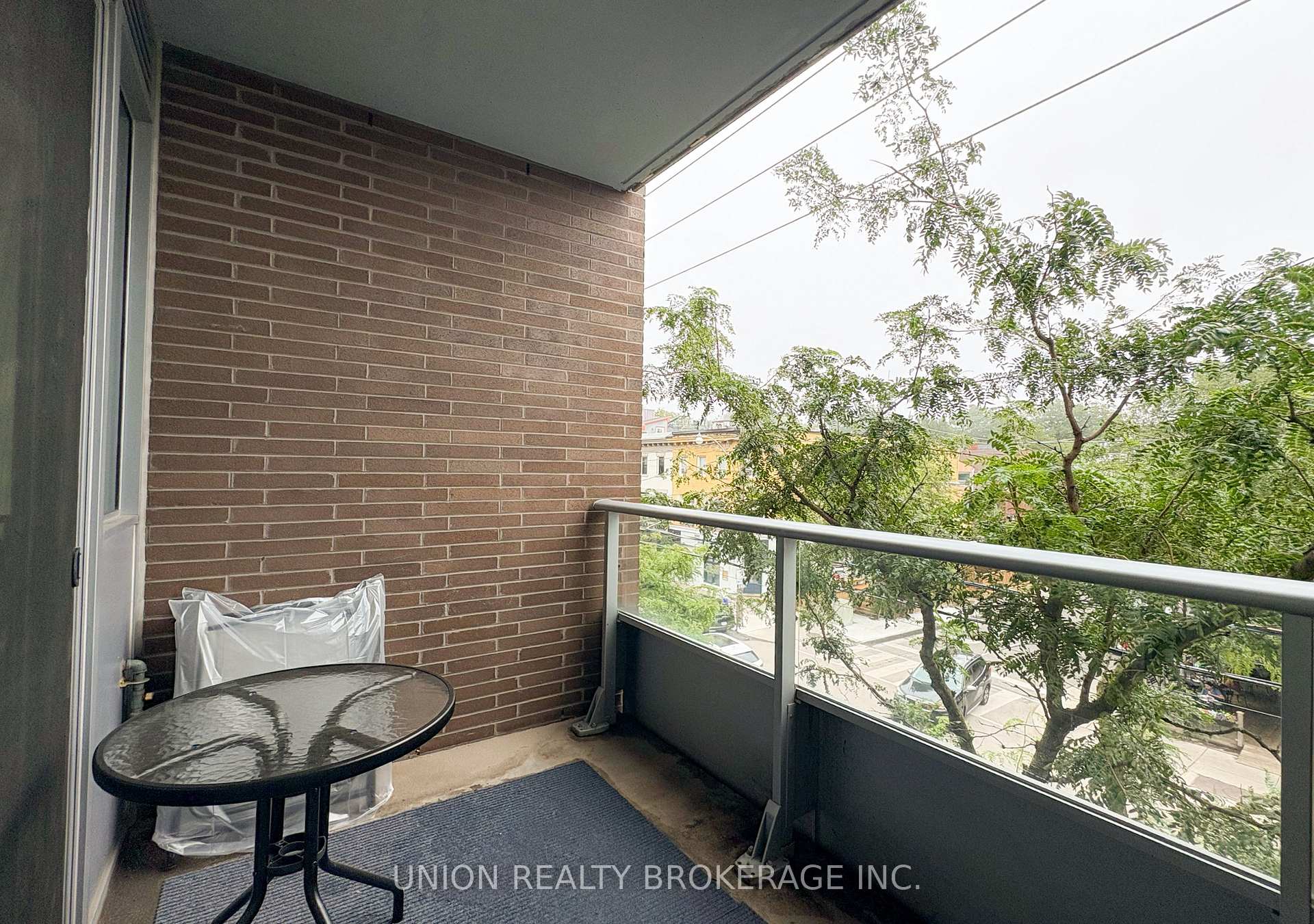 Photo 32 of Unit 307, 1960 Queen Street, Toronto, The Beaches — HOMEH