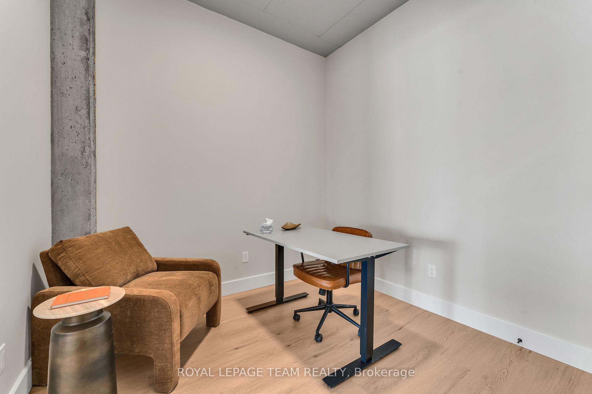 Photo 8 of Unit 305, 1008 Rogers Crescent, Brockville, Brockville — HOMEH