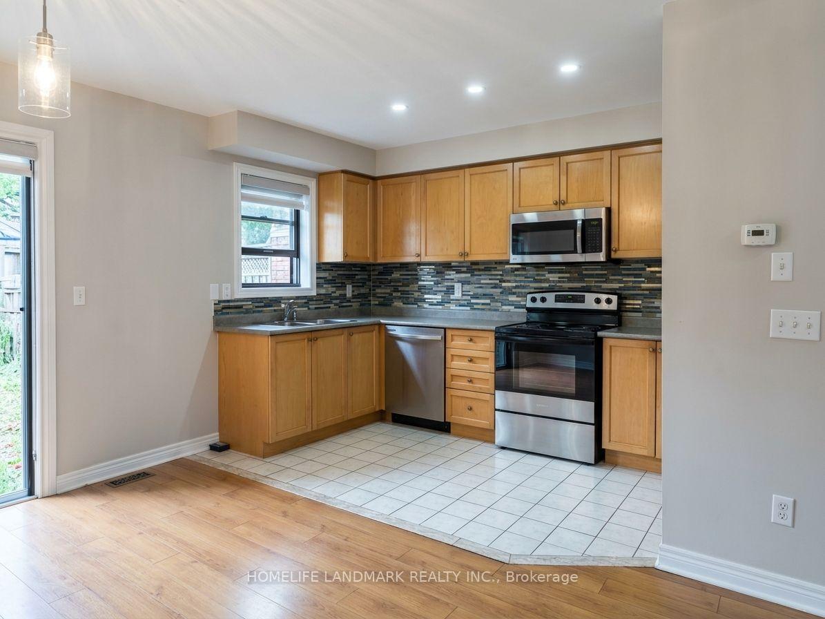 Photo 13 of 59 Checkerberry Crescent, Brampton, Sandringham-Wellington — HOMEH