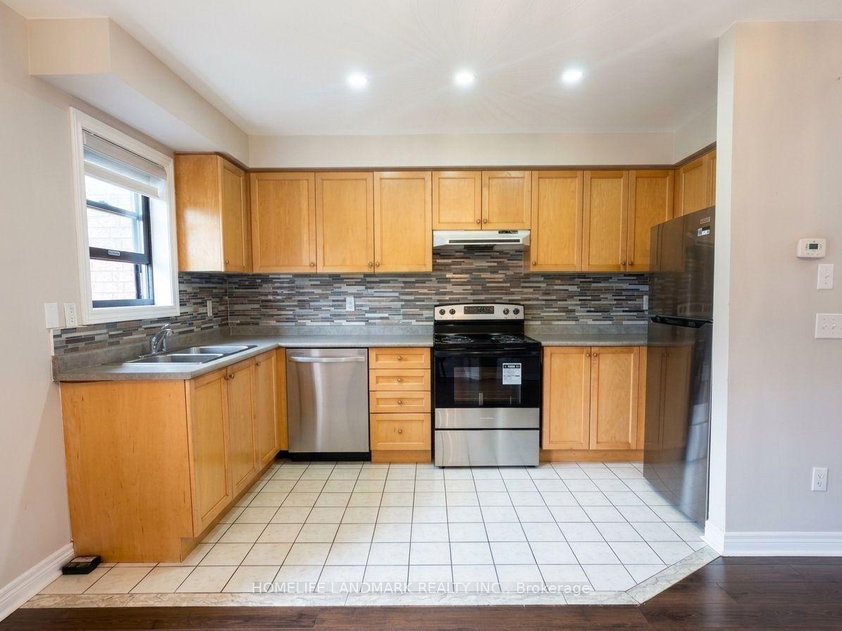 Photo 14 of 59 Checkerberry Crescent, Brampton, Sandringham-Wellington — HOMEH