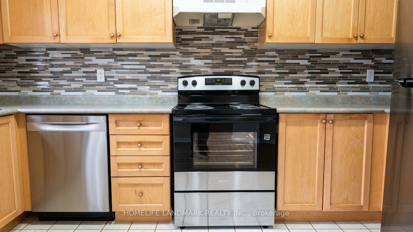 Photo 15 of 59 Checkerberry Crescent, Brampton, Sandringham-Wellington — HOMEH
