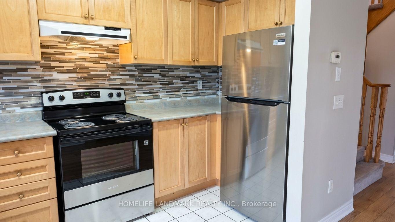 Photo 16 of 59 Checkerberry Crescent, Brampton, Sandringham-Wellington — HOMEH