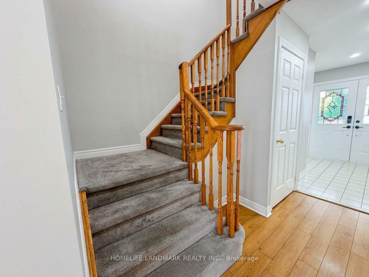 Photo 18 of 59 Checkerberry Crescent, Brampton, Sandringham-Wellington — HOMEH