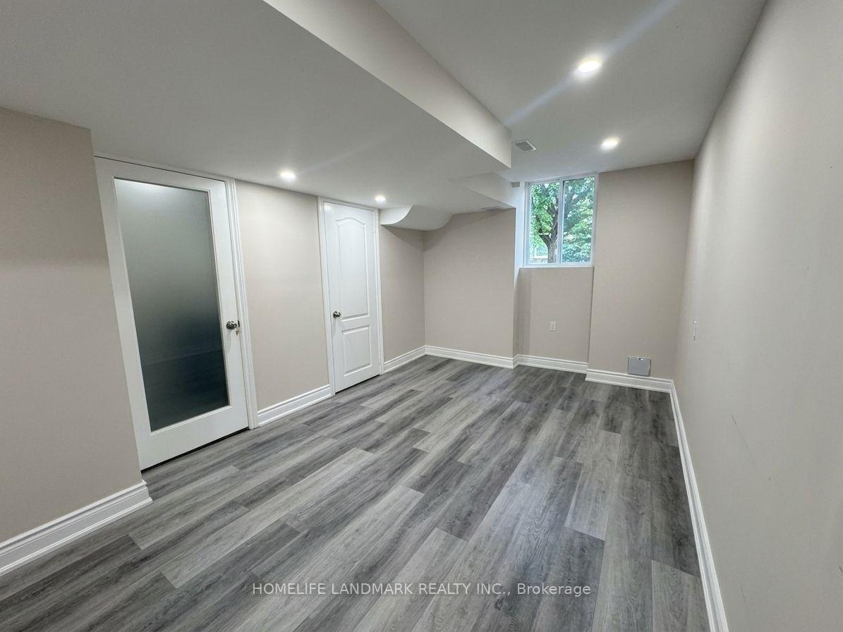 Photo 33 of 59 Checkerberry Crescent, Brampton, Sandringham-Wellington — HOMEH