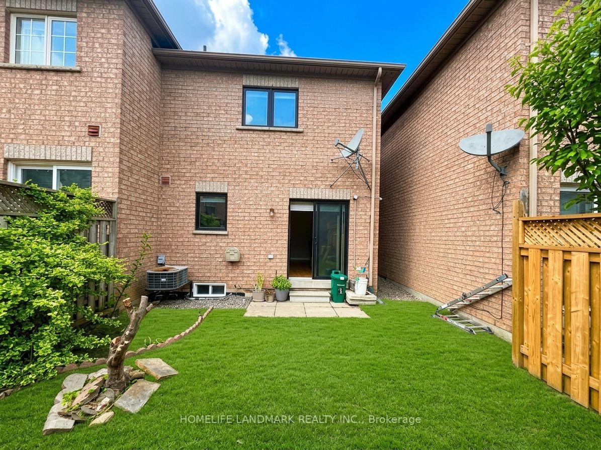 Photo 41 of 59 Checkerberry Crescent, Brampton, Sandringham-Wellington — HOMEH